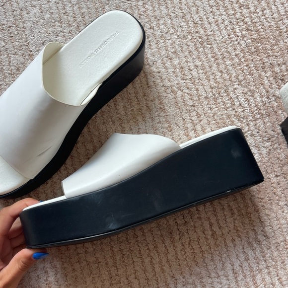 Princess Polly Platform Women's White Slide Sandals - Picture 4 of 7